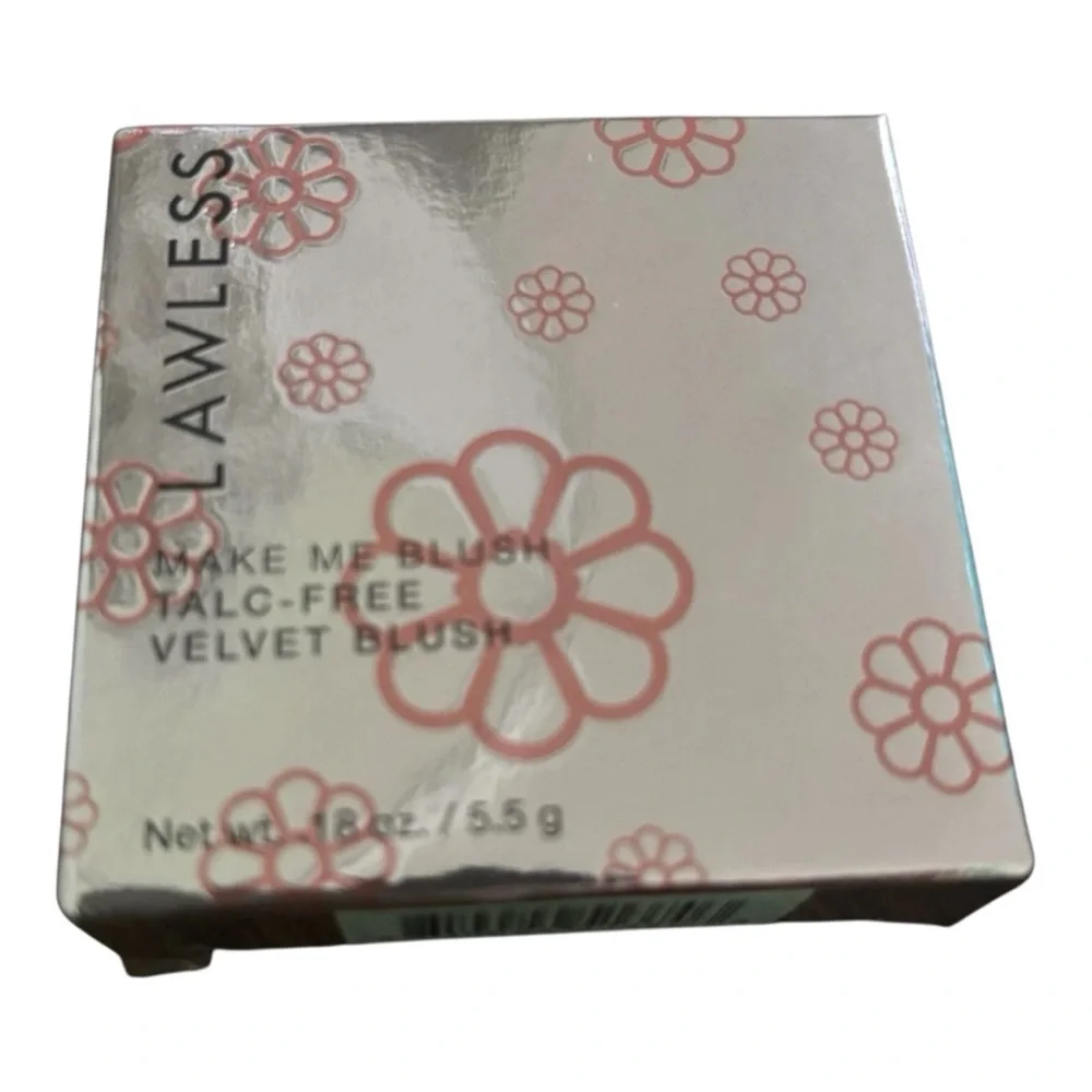 Lawless Daisy Pink Velvet Blush in Pink Daisy Shade